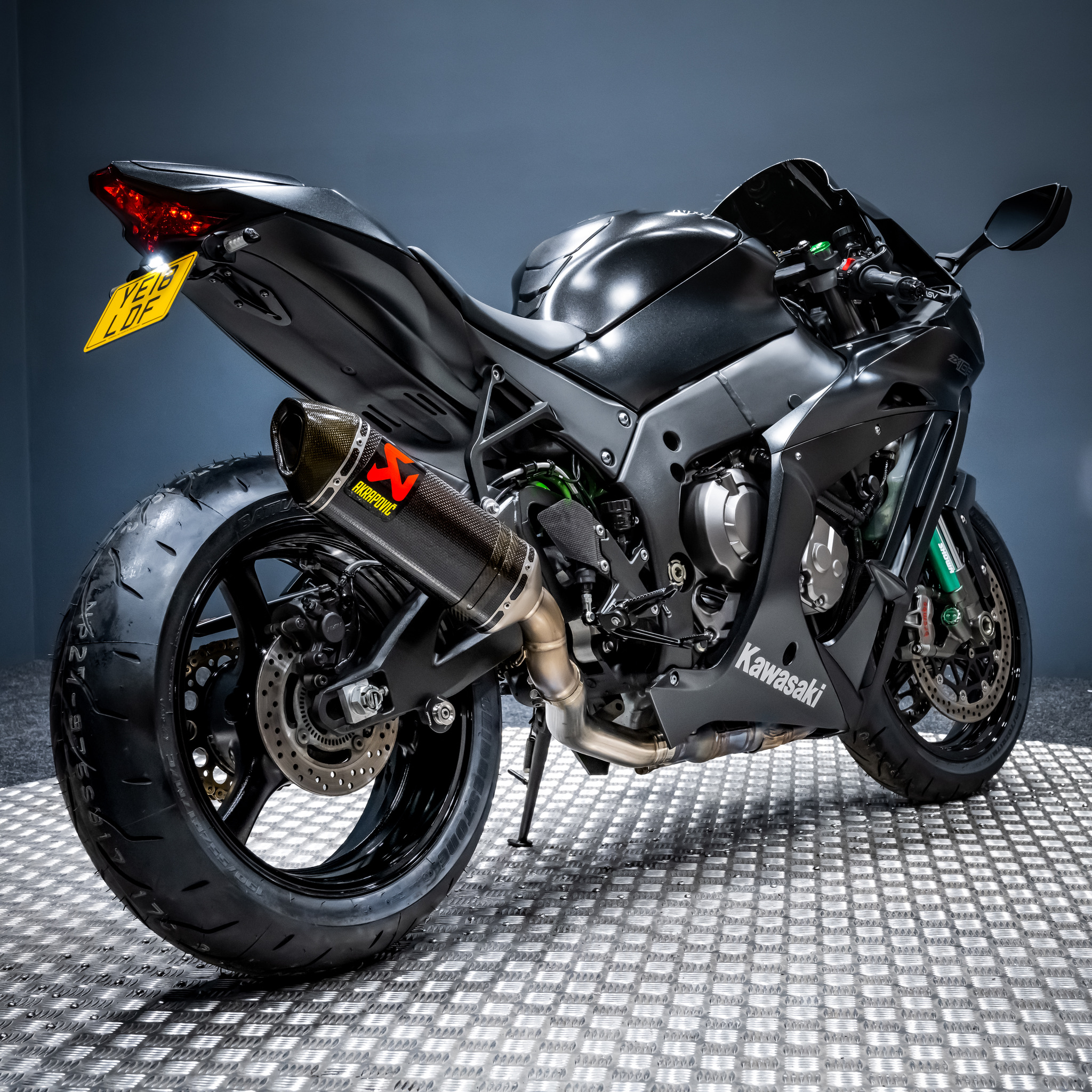 Kawasaki Zx R Bhp Tkts Rev Comps