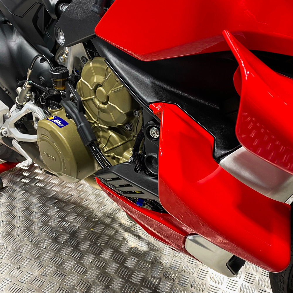 2020 Ducati V4S 1100cc Streetfighter + £1000 - Rev Comps