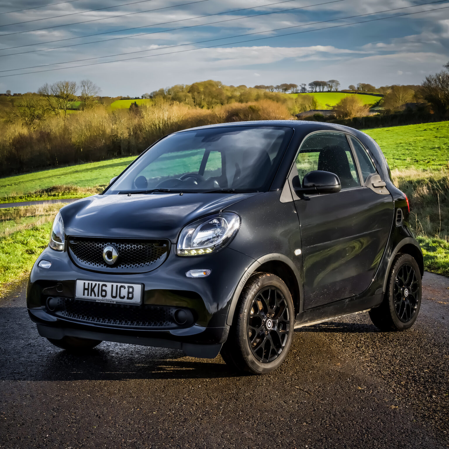 2016 Smart 0.9L Fortwo Black Edition + £1000 - Rev Comps