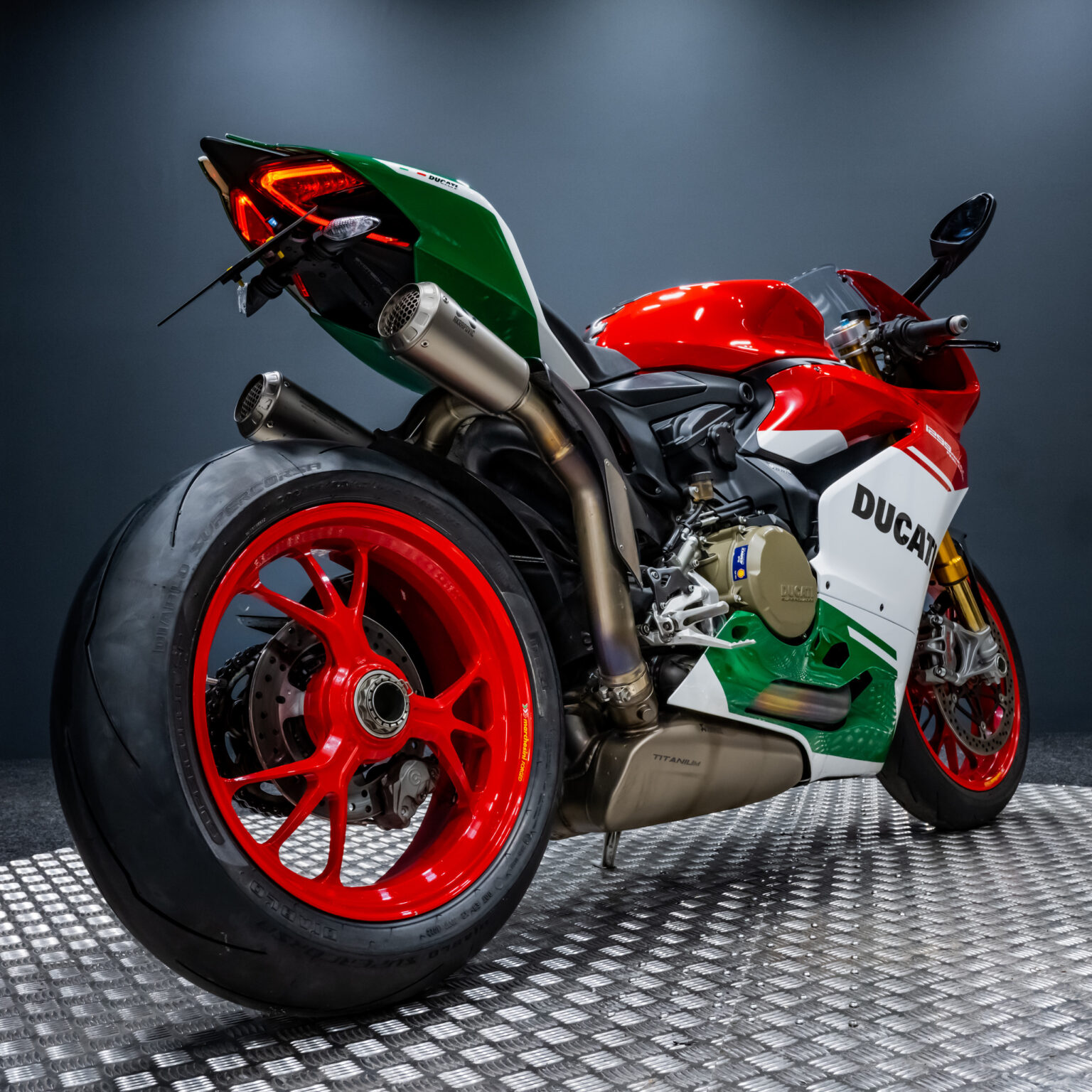 2018 DUCATI 1299R PANIGALE FINALE ED + £2000 - Rev Comps