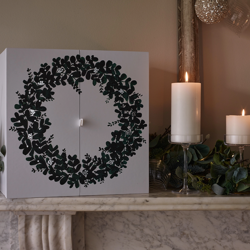 THE WHITE COMPANY ADVENT CALENDAR Rev Comps