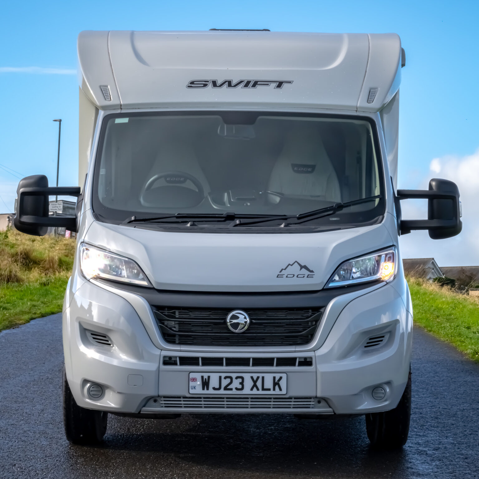 2023 Swift Edge 464 MOTORHOME + £5000 - Rev Comps