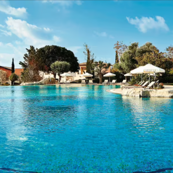 TUI ALL INC HOLIDAY 2 PAX / 7 NTS Aphrodite Hills, CYPRUS Rev Comps