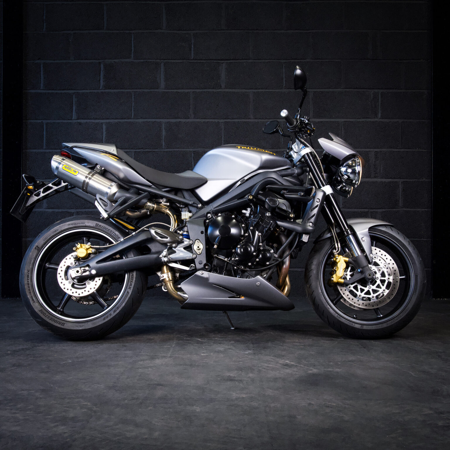 2009 TRIUMPH STREET TRIPLE 675R - Rev Comps