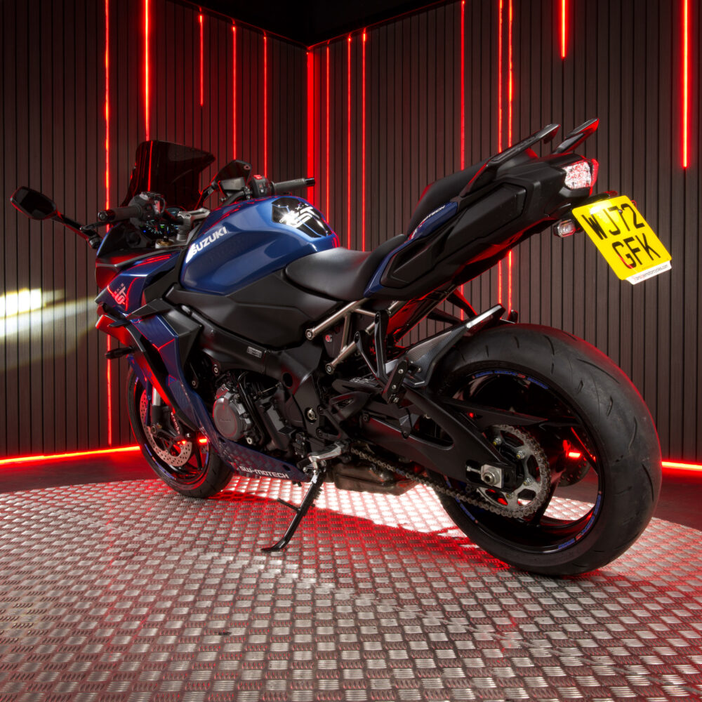 2022 SUZUKI GSXS 1000 GT + £1000 - Rev Comps